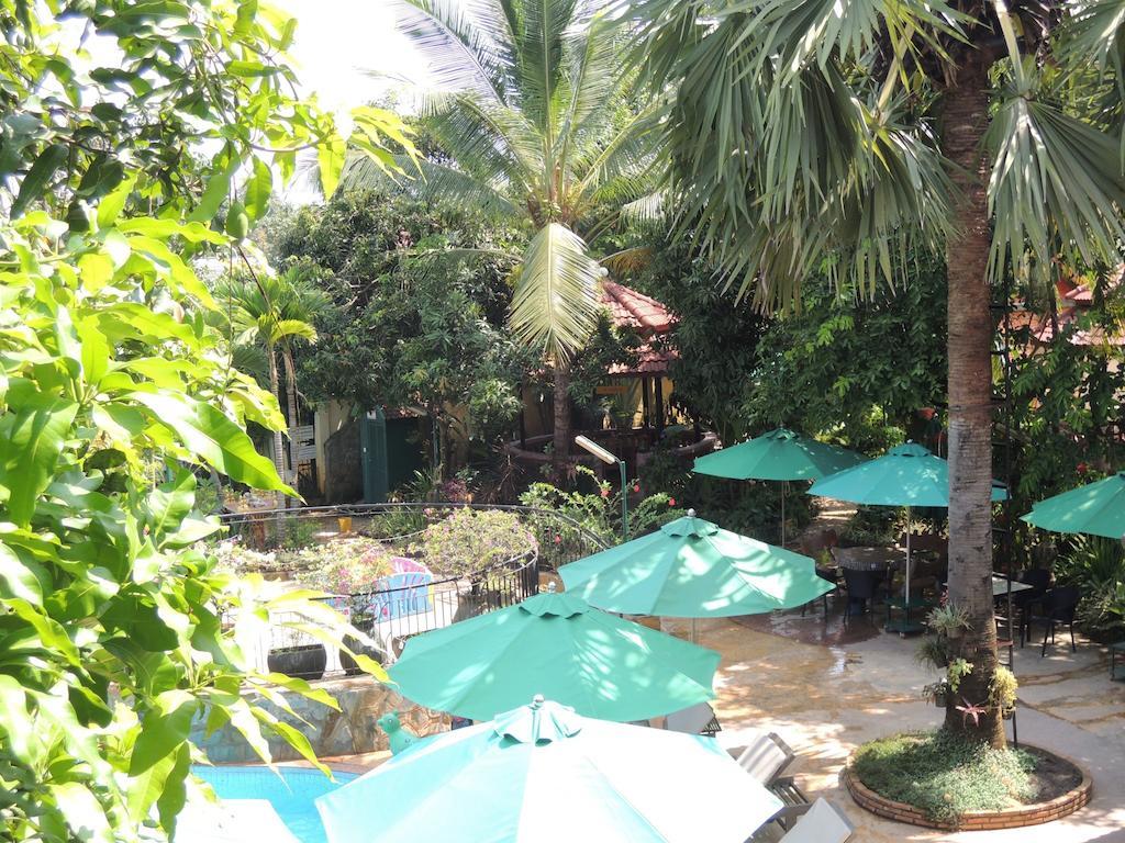 Elephant Blanc Phnom Penh Luaran gambar