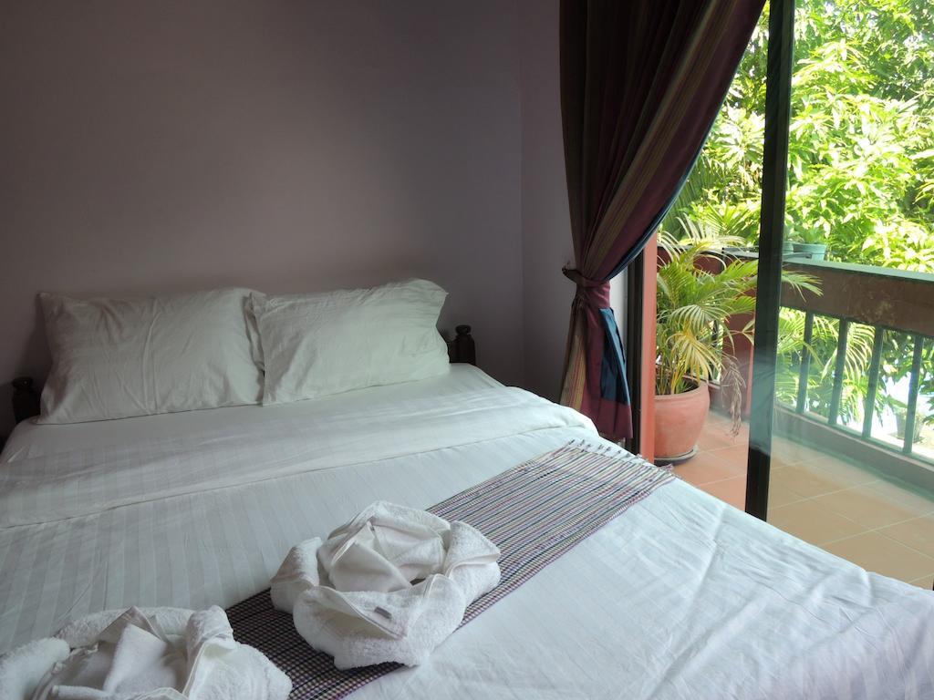 Elephant Blanc Phnom Penh Luaran gambar