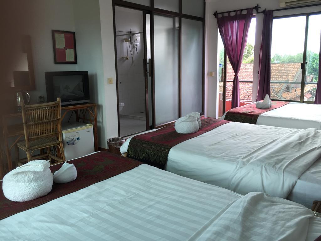 Elephant Blanc Phnom Penh Luaran gambar
